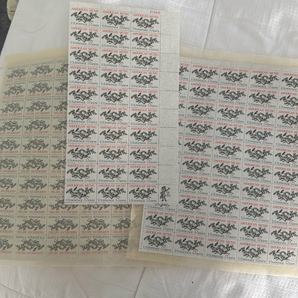 American Music Postage Stamps / UNUSED // 5 Cents / Gray -String Instruments